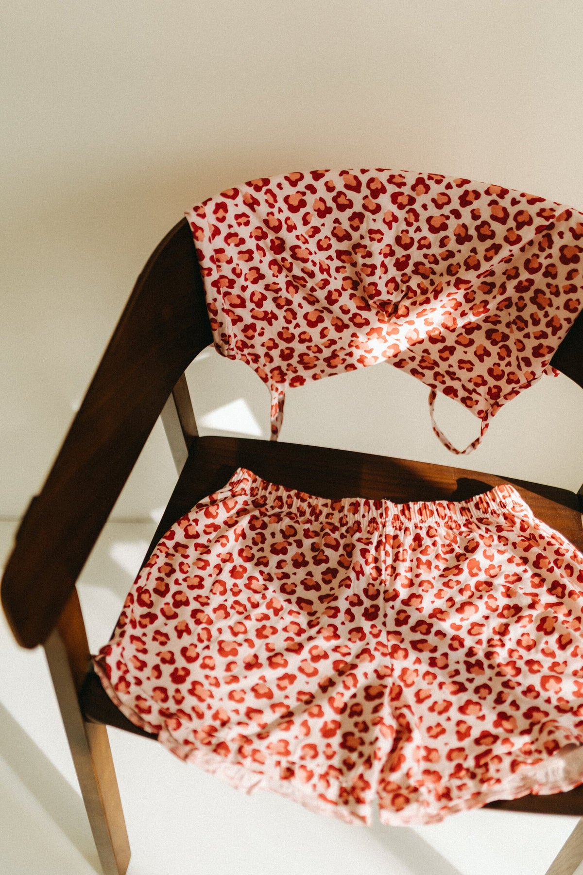 Shorty mit Animalprint