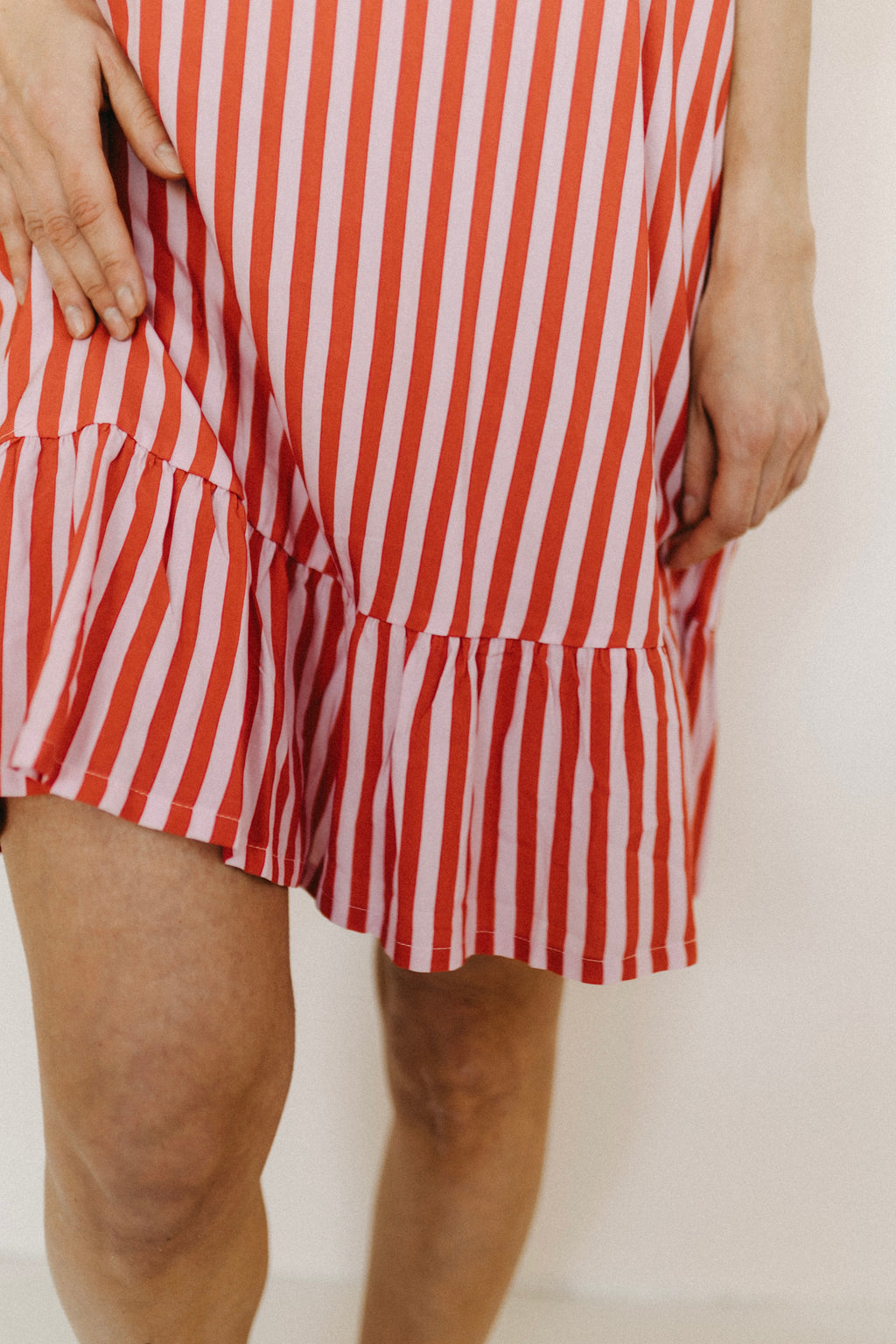 Kleid aus feiner Webware – Streifen Rot/Creme