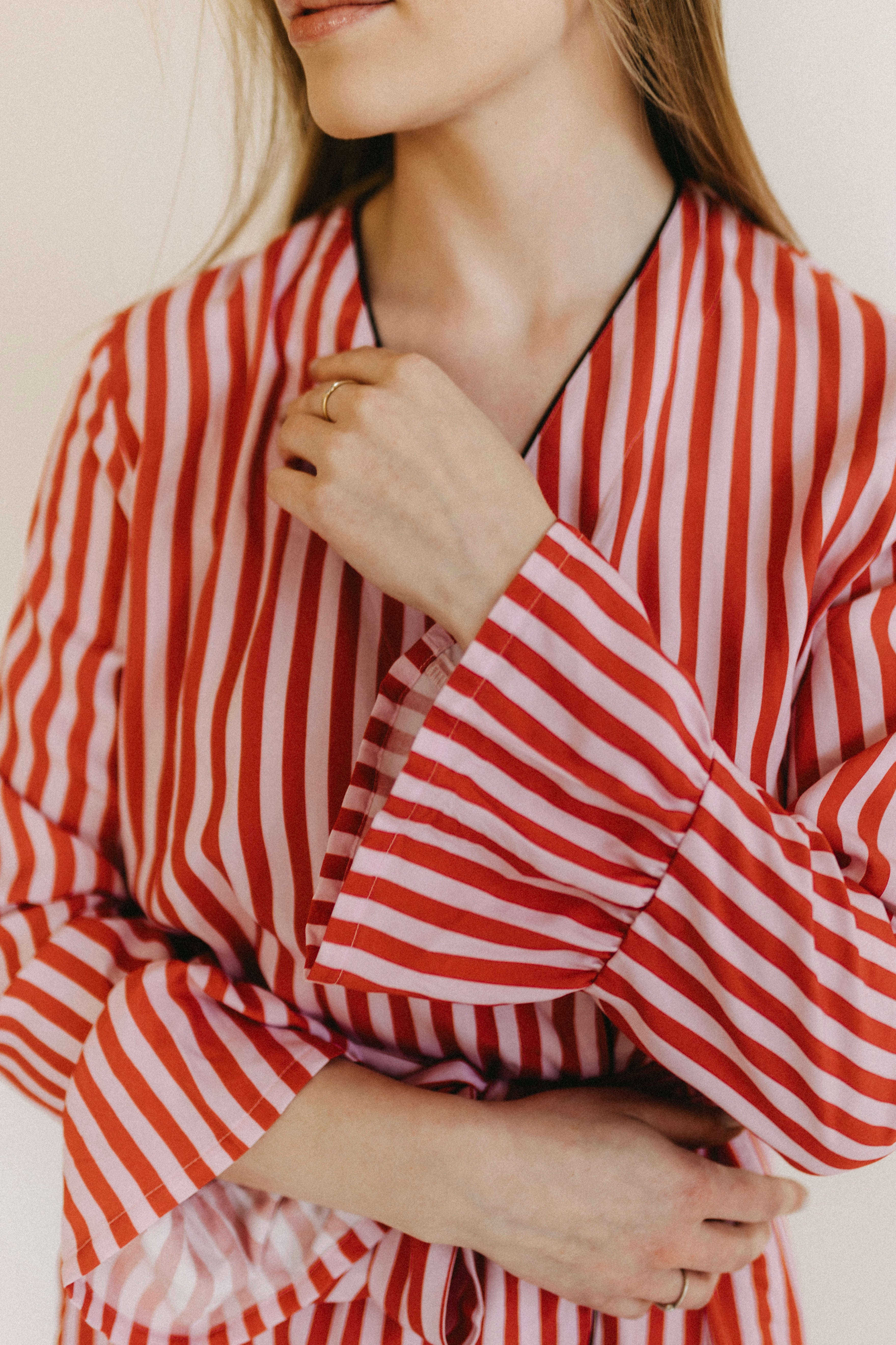 Morgenmantel aus feiner Webware – Streifen Rot/Creme